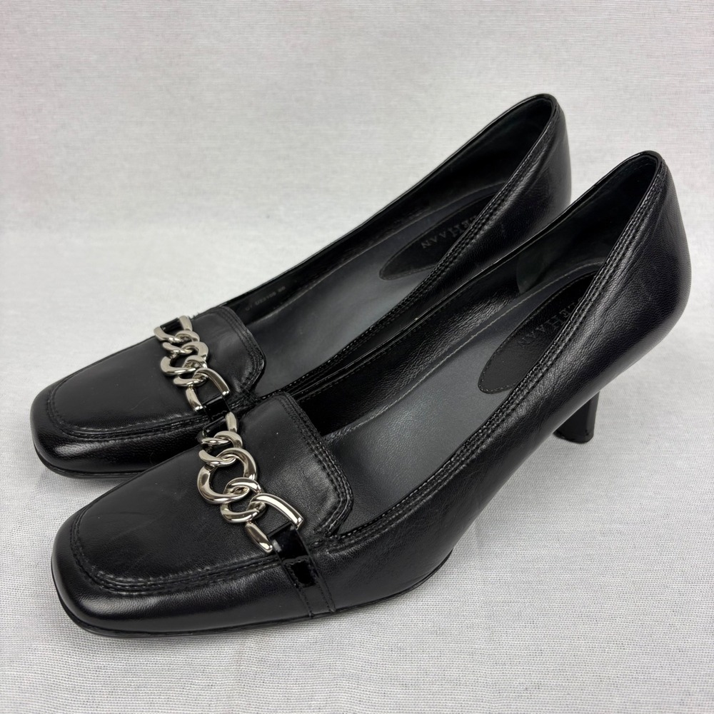 Cole Haan Nappa Pump Size 8B Black Leather Kitten Heel Silver Chain Accent